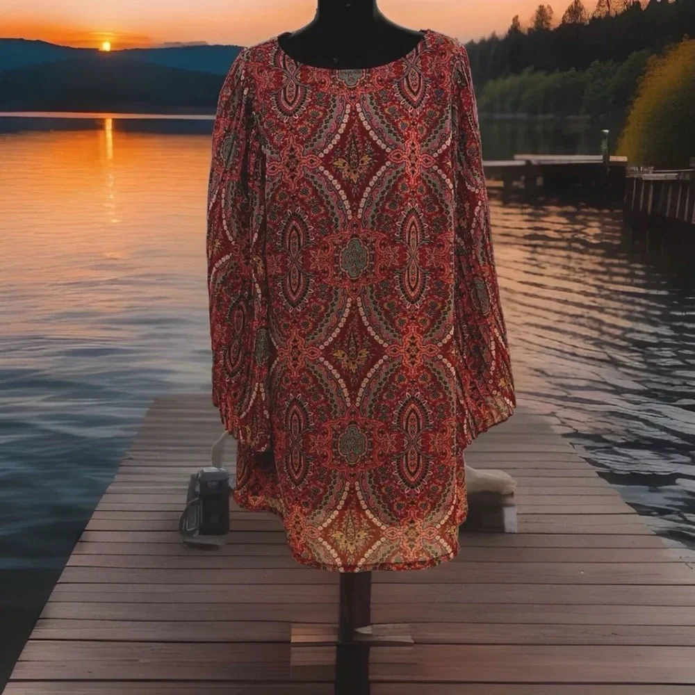 Fire Los Angeles Dress is perfect for any occasion.XL BEAUTIFUL paisley pattern. - Picture 4 of 6